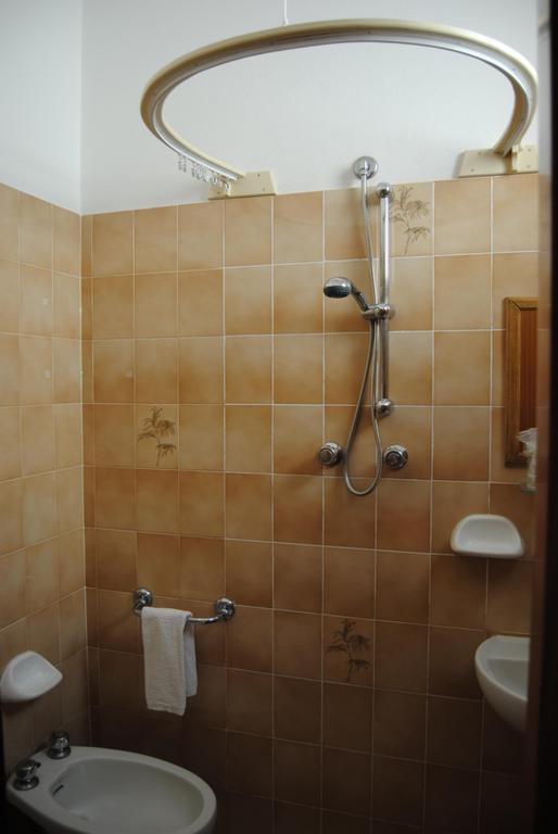 Hotel La Caravella Bellaria-Igea Marina Phòng bức ảnh