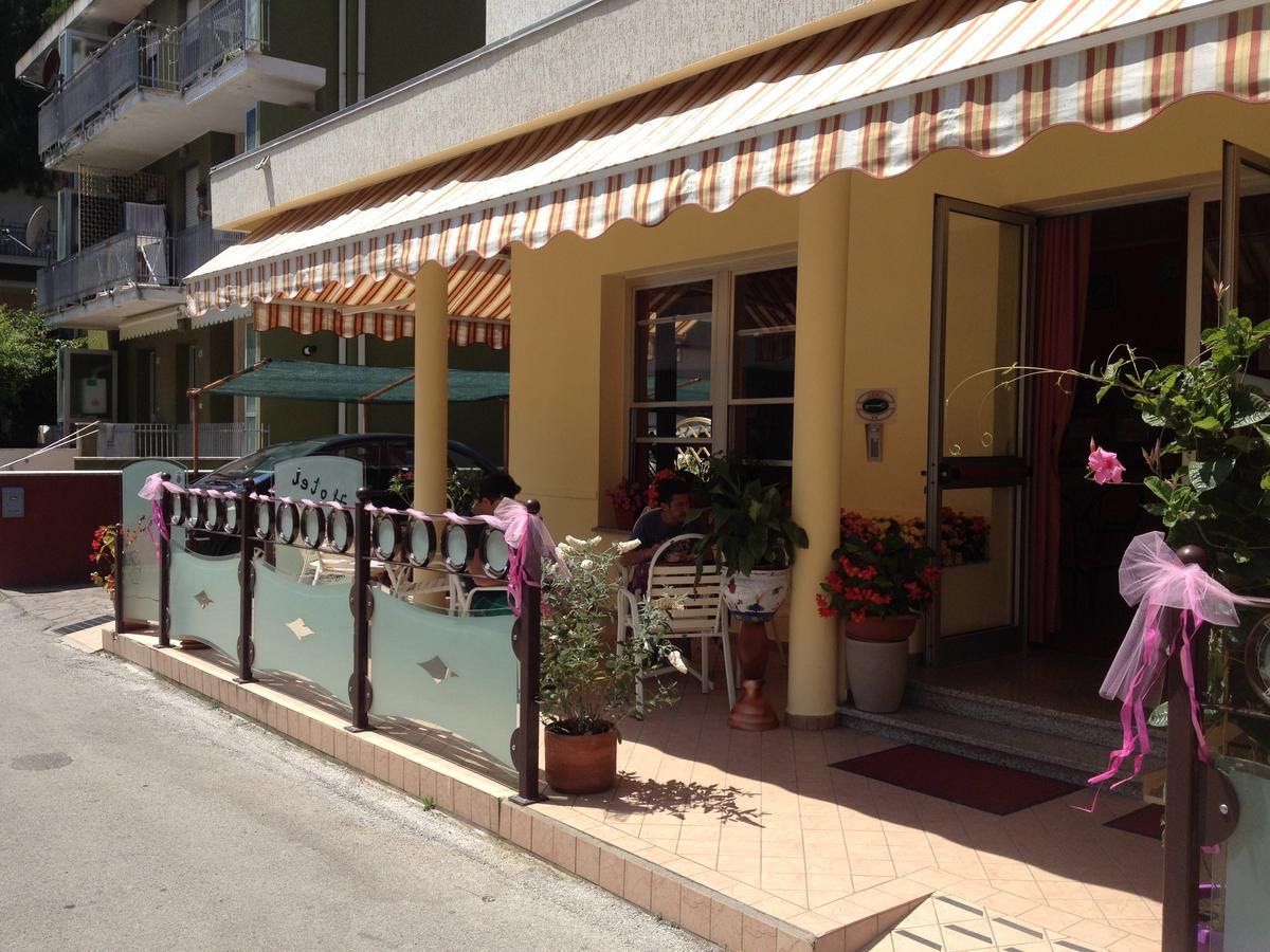 Hotel La Caravella Bellaria-Igea Marina Ngoại thất bức ảnh